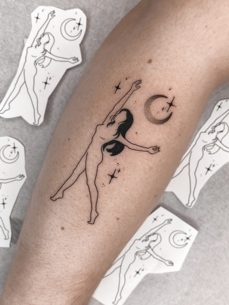 Feminine fineline tattoo of woman's silhuette's outline dancing under dotwork crescent moon and sparkles done by Alex Lukasiewicz Meow Ink in Den Haag